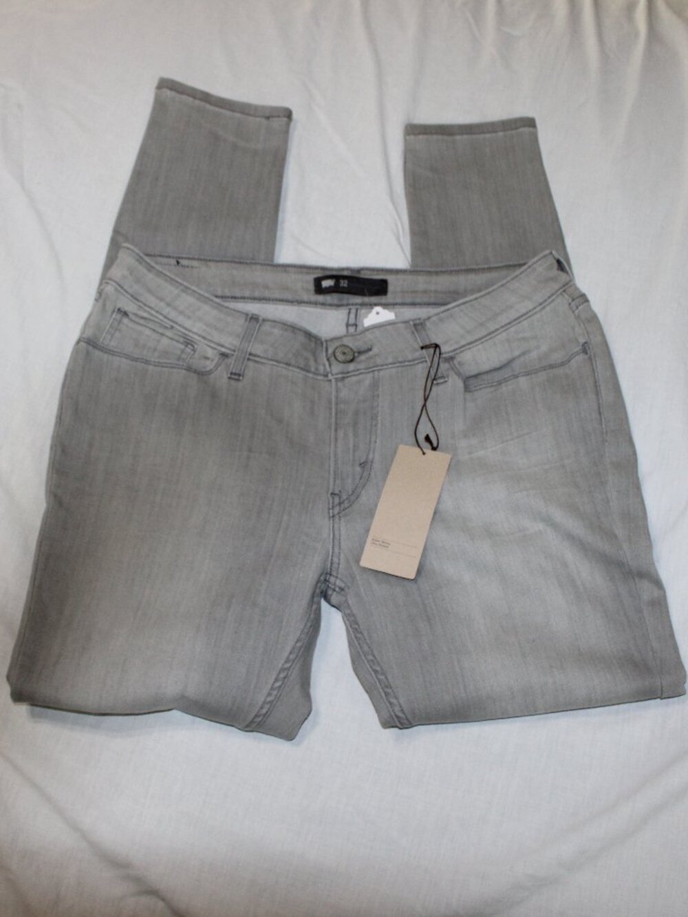 Levi’s 535 Super Skinny Jeans Gray Wash Ultra Low Rise Size 32 NWT